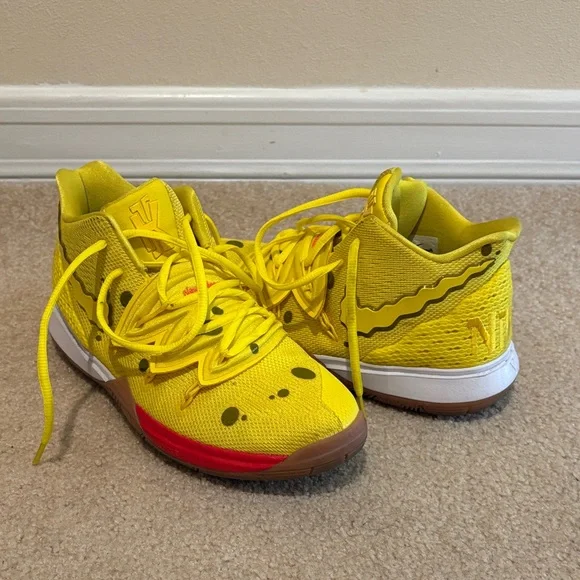 Kyrie SpongeBob sneakers - Picture 1 of 8